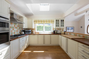 Kitchen- click for photo gallery